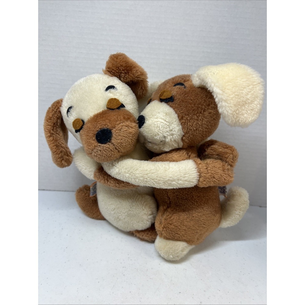 Vintage DAKIN Hugging/Kissing Dogs Plush Stuffed Animals Boy Girl Couple 1976